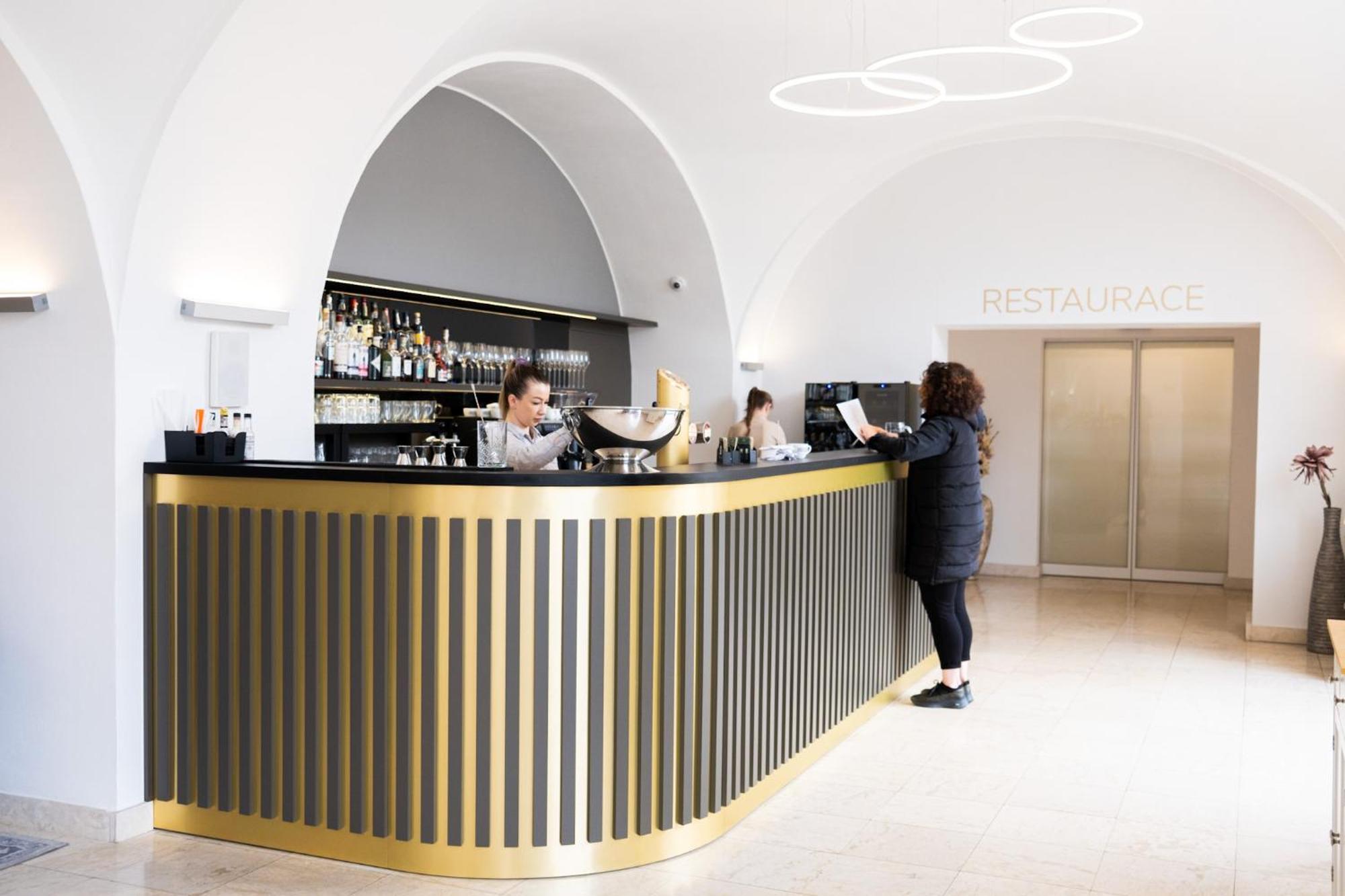 Zamecky Hotel Anton Florian 瓦尔季采 外观 照片